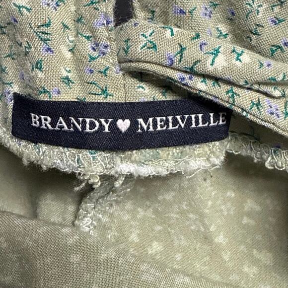 Brandy Melville Genevieve Wrap Mini Skirt Green Floral 
Size Small Medium - Picture 4 of 7
